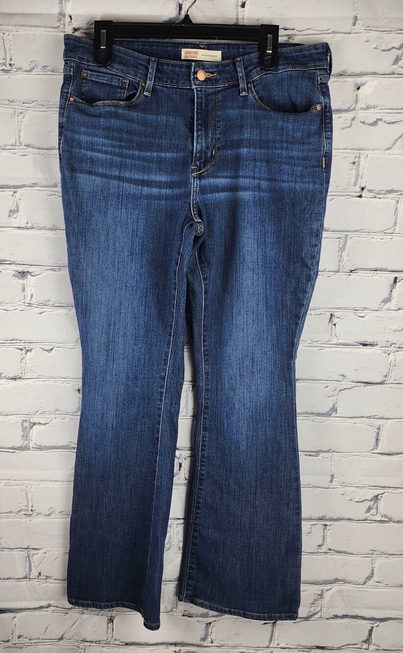 Levis Jeans Women's 32/32 Signature Mid-Rise Bootcut normcore western cowgirl